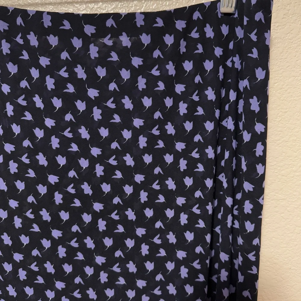 CAbi Island Navy Skirt‎ Sz L Patterned Skirt